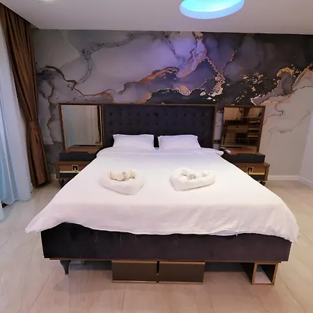 Luxury Villas & *